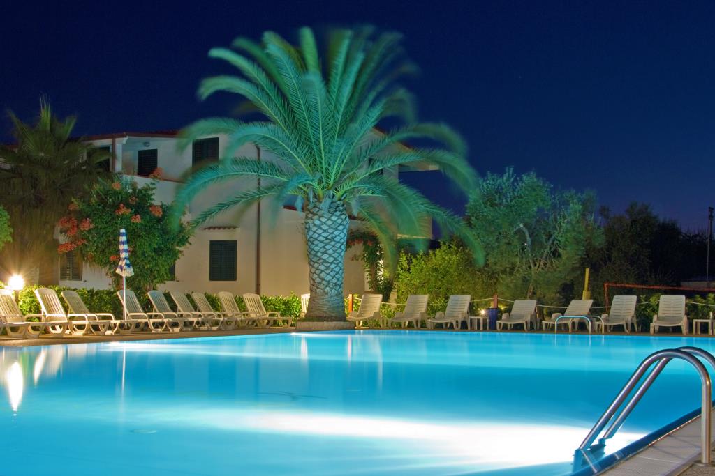 Residence Albachiara - Piscina