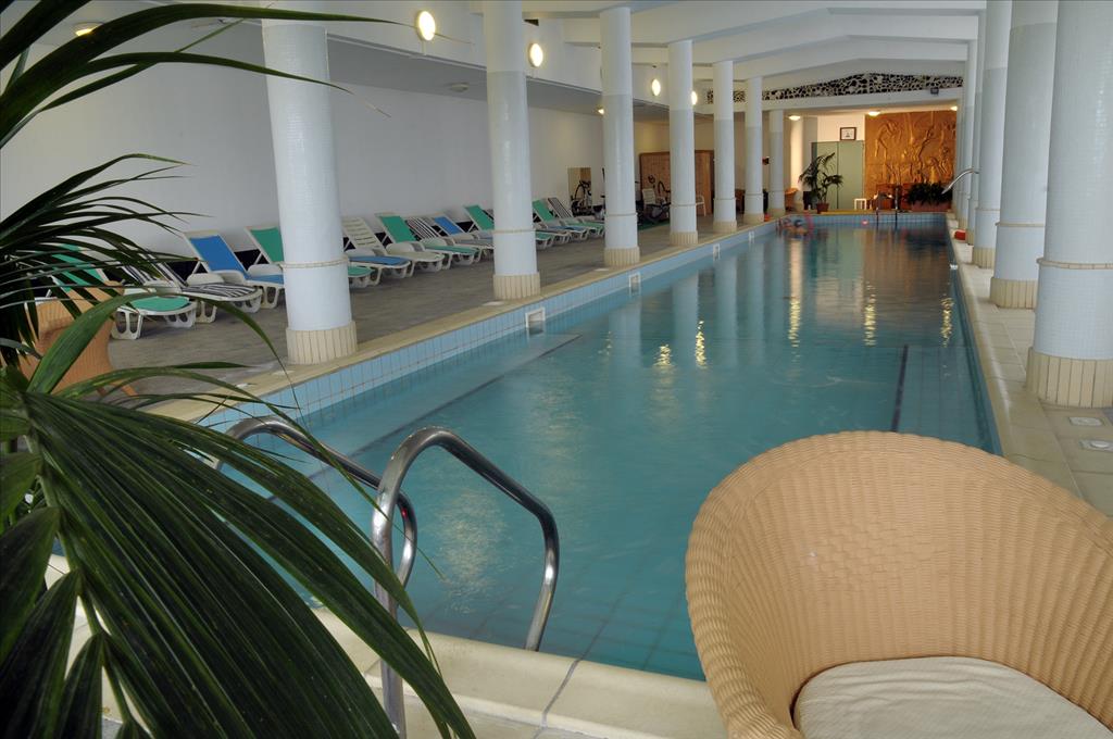 Hotel Alexander Palace - Piscina