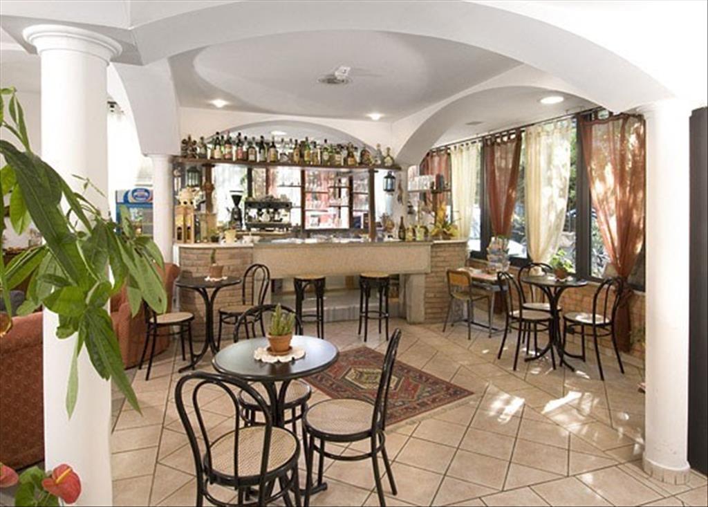 Hotel Alfredo's - Bar