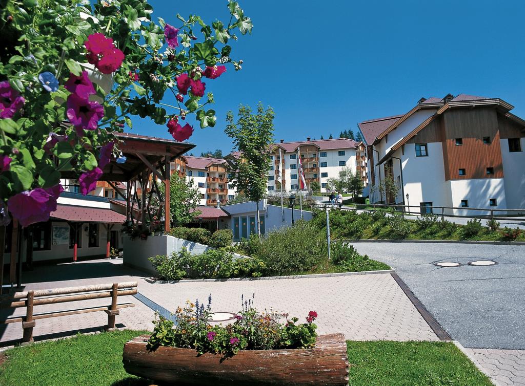 Hotel Almresort Gerlitzen - Esterno