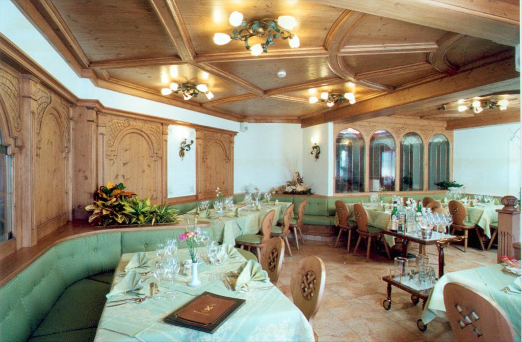 Hotel Alpenresort Belvedere Wellness & Beauty - Stube