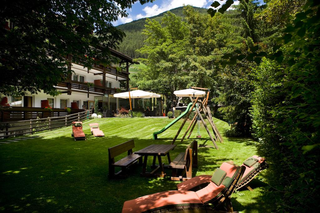 Residence Alpinum - Giardino