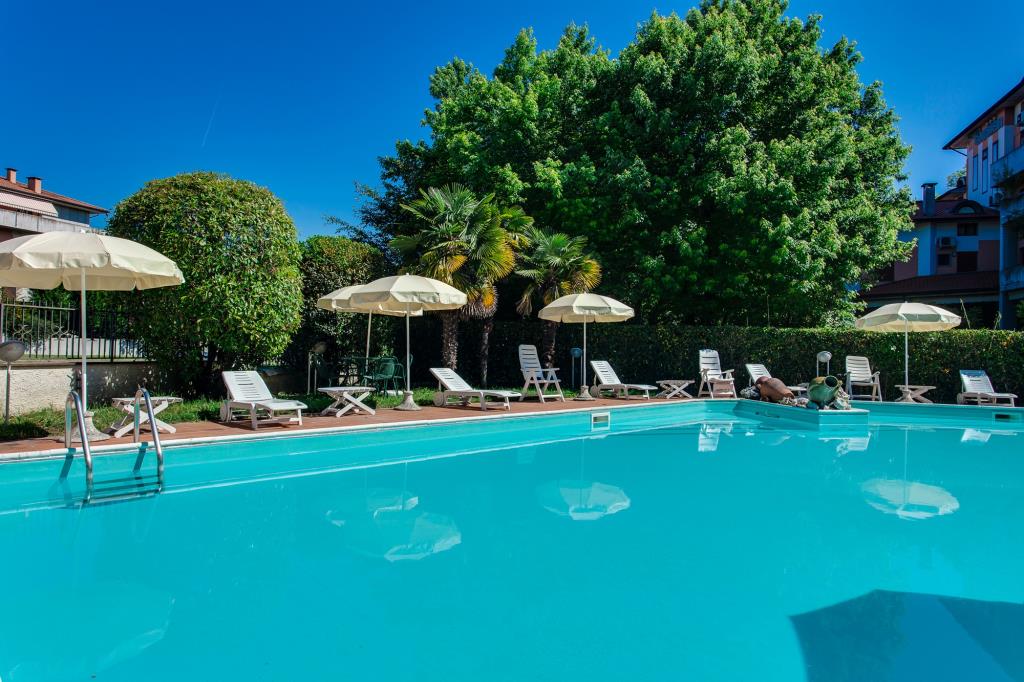 Hotel Ambasciatori - Piscina