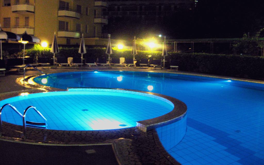Hotel Ambassador - Piscina