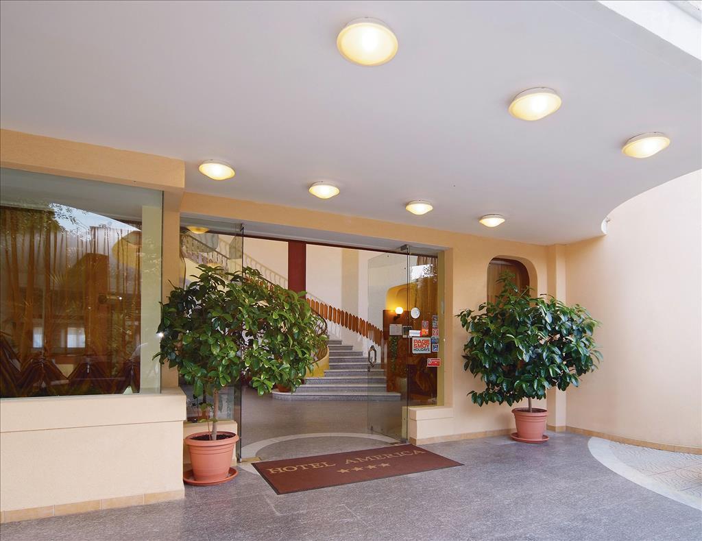 Hotel America - Ingresso