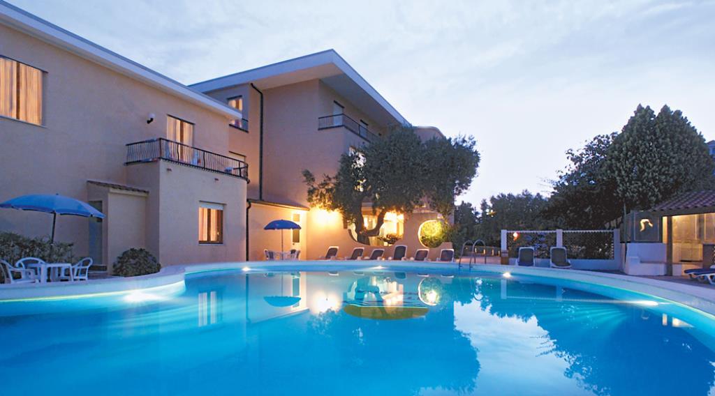 Hotel America - Piscina