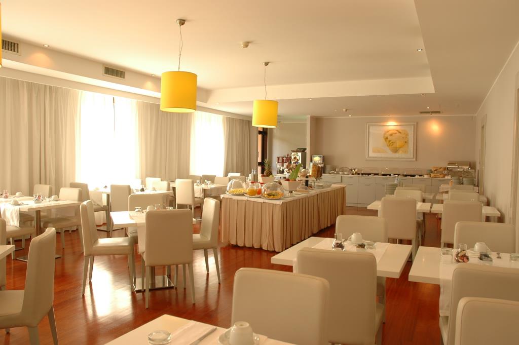 Hotel Area - Buffet