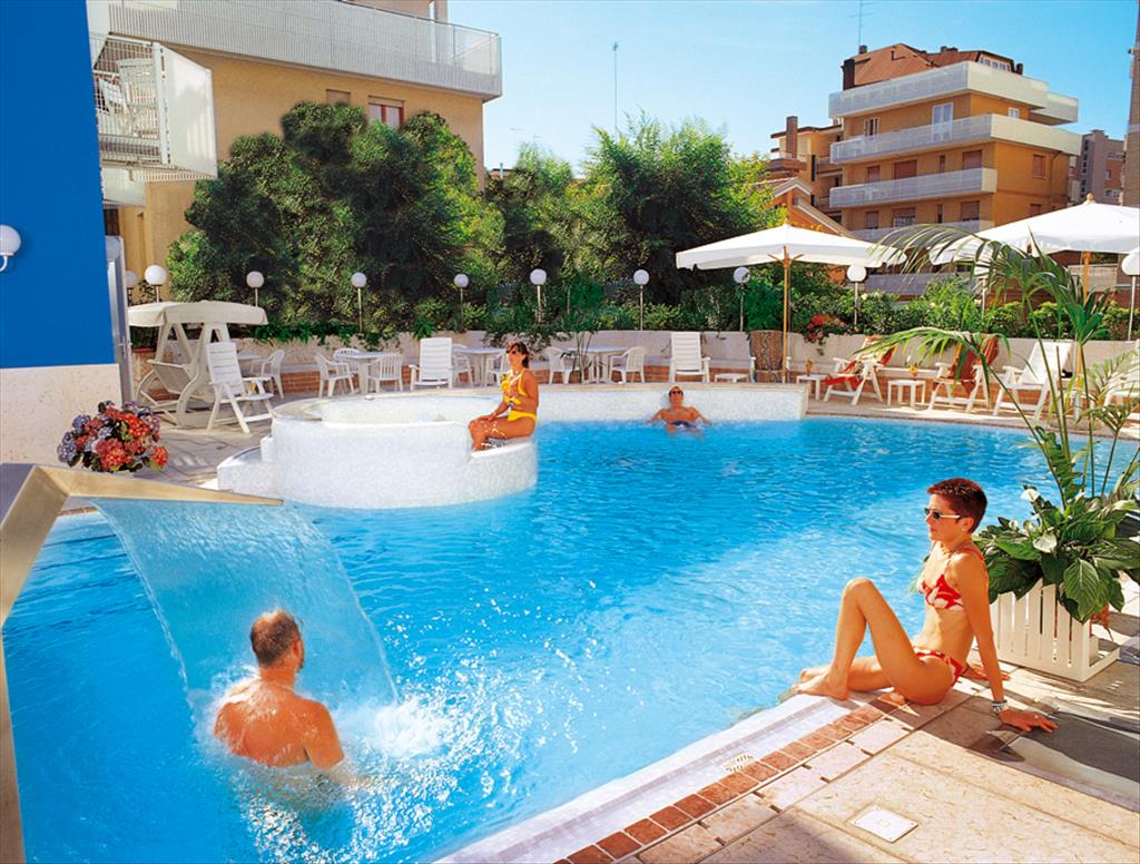 Hotel Astro - Piscina