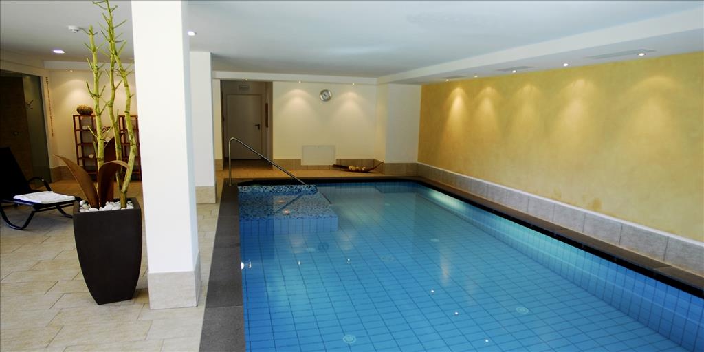 Hotel Bacher - Piscina