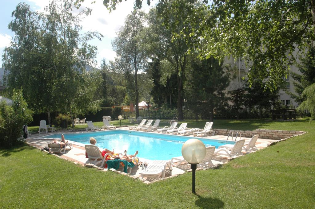 Hotel Bavaria - EsternoPiscina