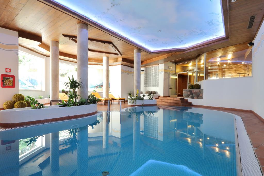 Hotel Bellacosta - Piscina