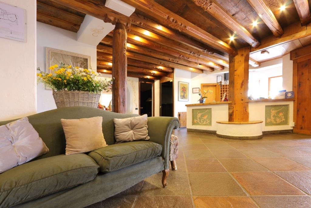 Hotel Bellacosta - Reception