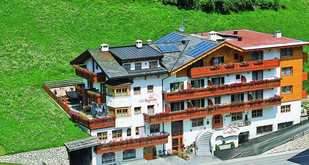Hotel Bergfrieden - Esterno