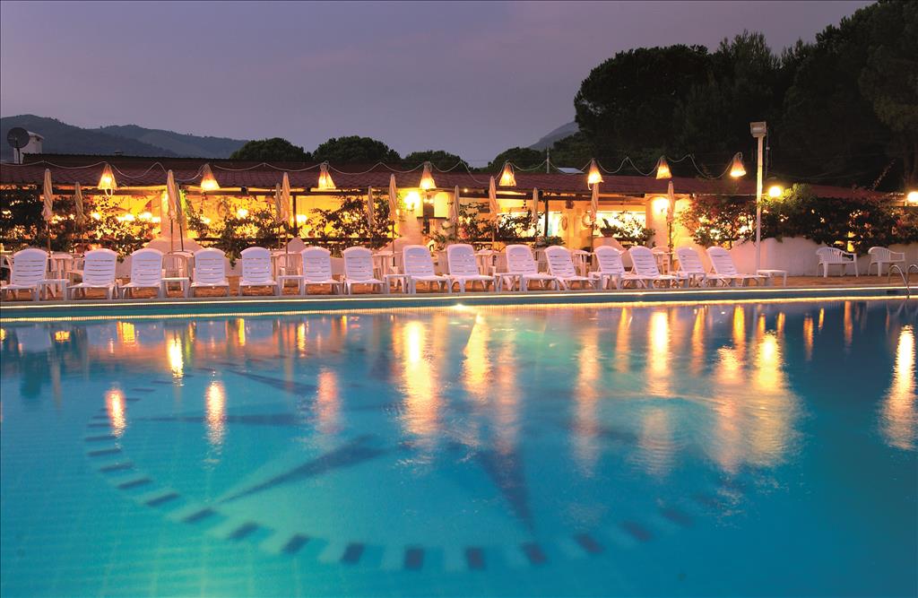 Villaggio Black Marlin - PiscinaNotturan