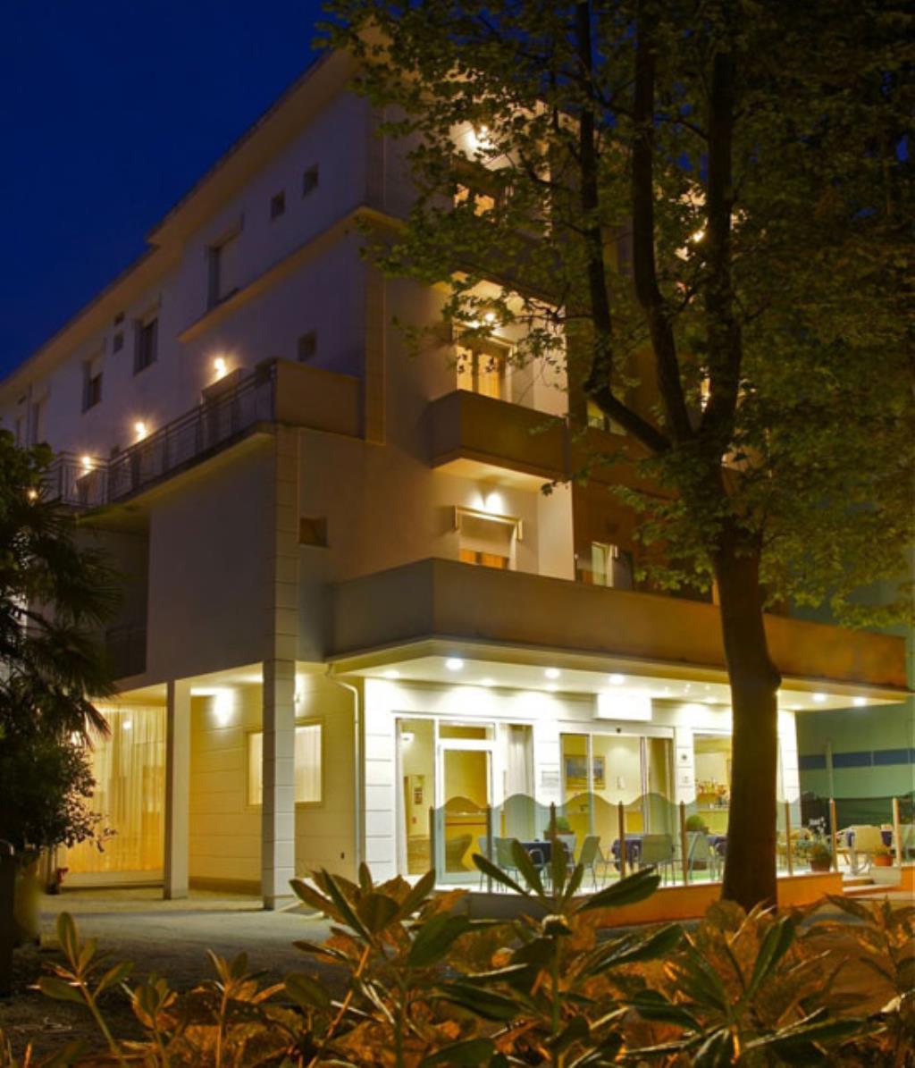 Hotel Blue & Silvie Rose - Esterno