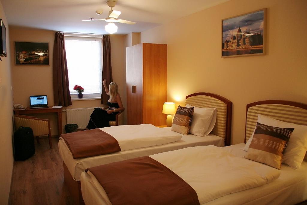 Hotel Budapest Six Inn - Camera