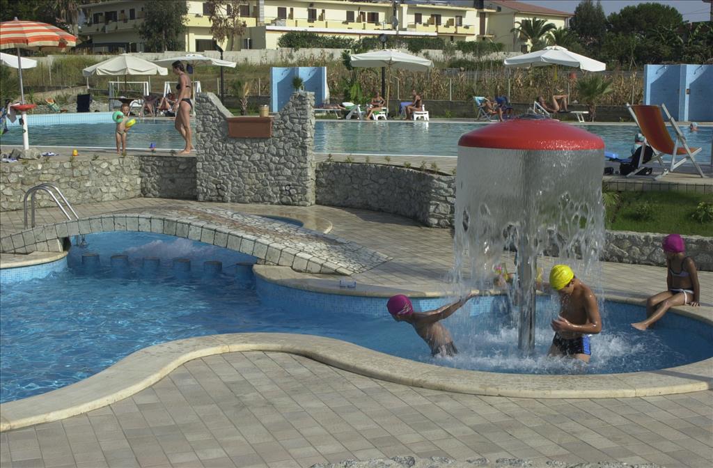 Hotel Calabrisella - Piscina