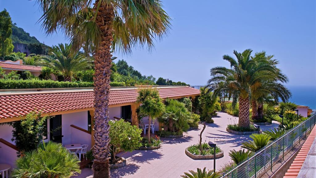 Hotel Carlo Magno - Esterno