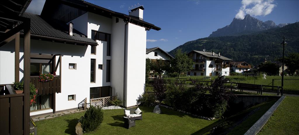 Hotel Castel Pietra - Esterno