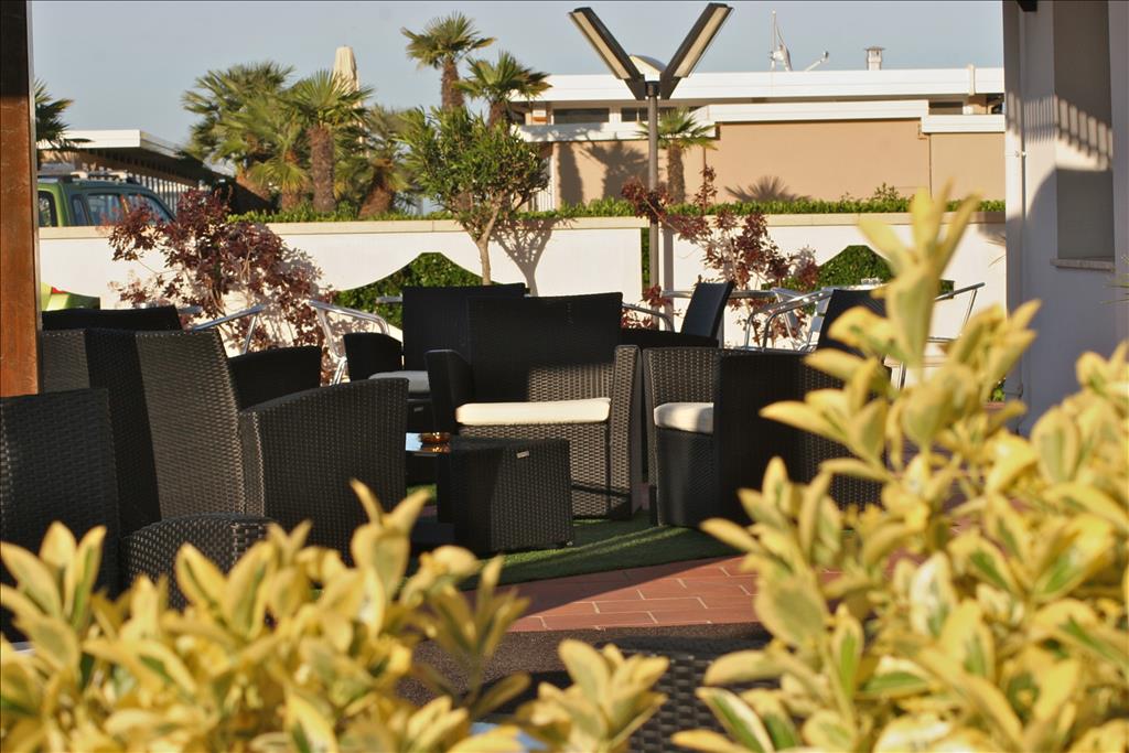 Hotel Centrale - TavoliEsterno