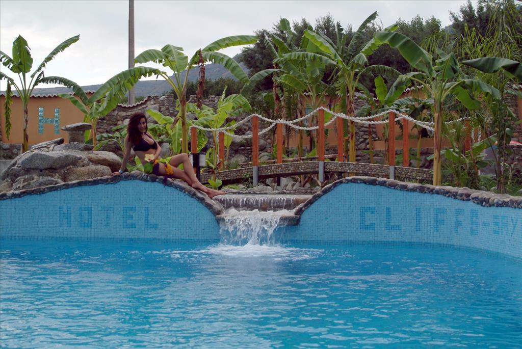 Hotel Cliffs  - Piscina