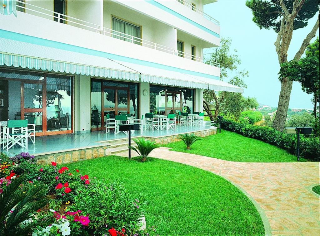 Hotel Club Residence La Castellana - Esterno