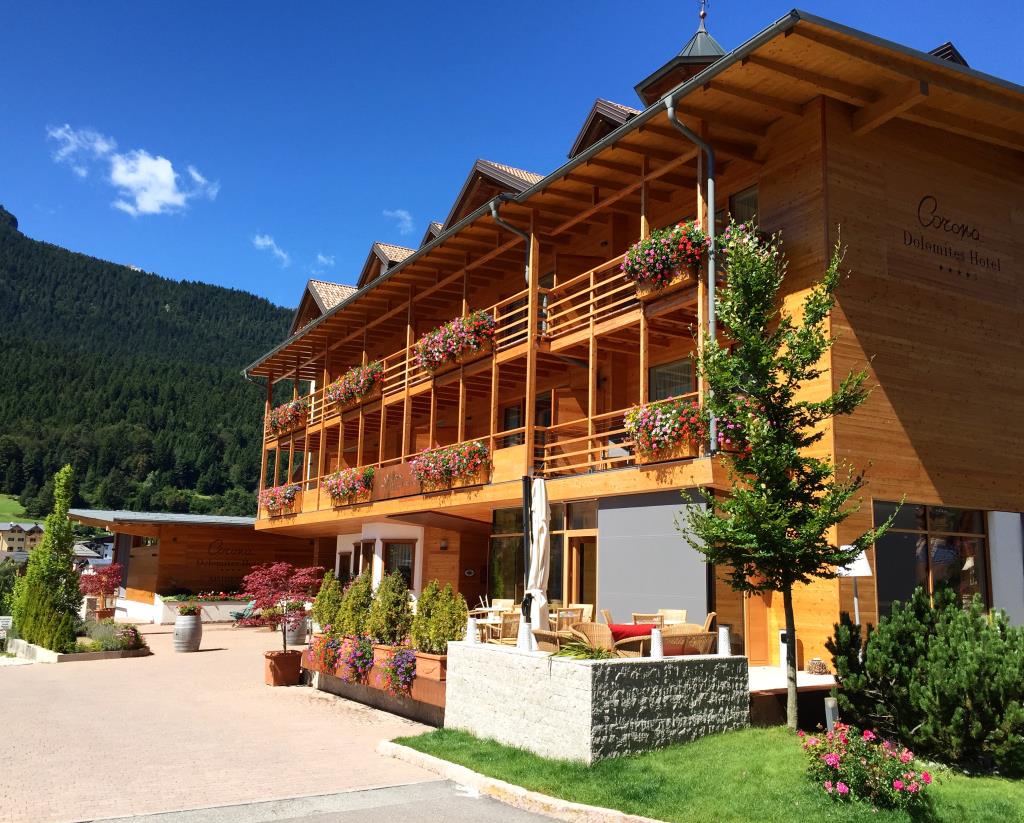 Hotel Corona Dolomites - Esterno