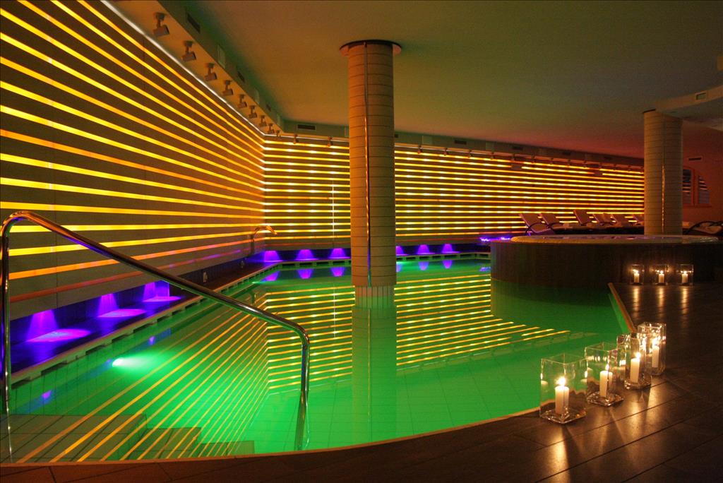 Hotel Cristal Palace - PiscinaByNight
