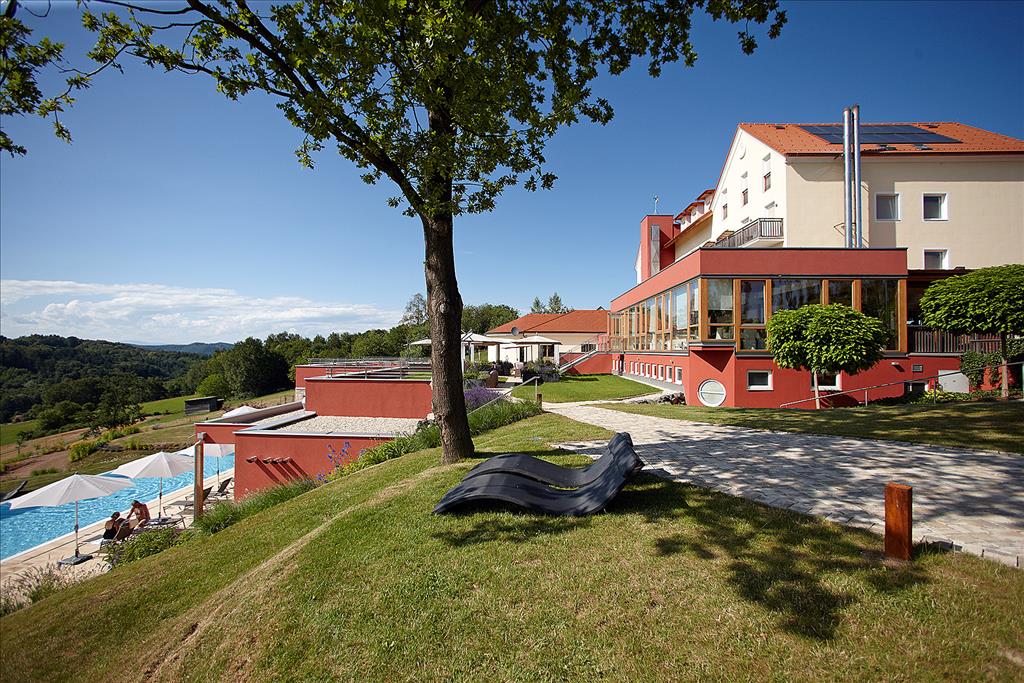 Hotel Das Eisenberg - Sankt Martin an der Raab