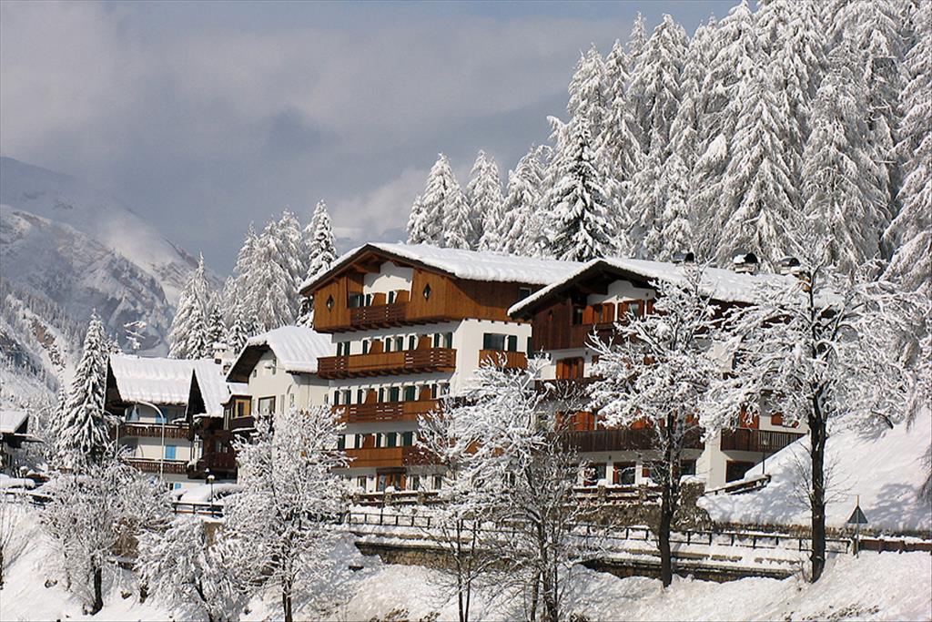 Hotel Des Alpes - Esterno