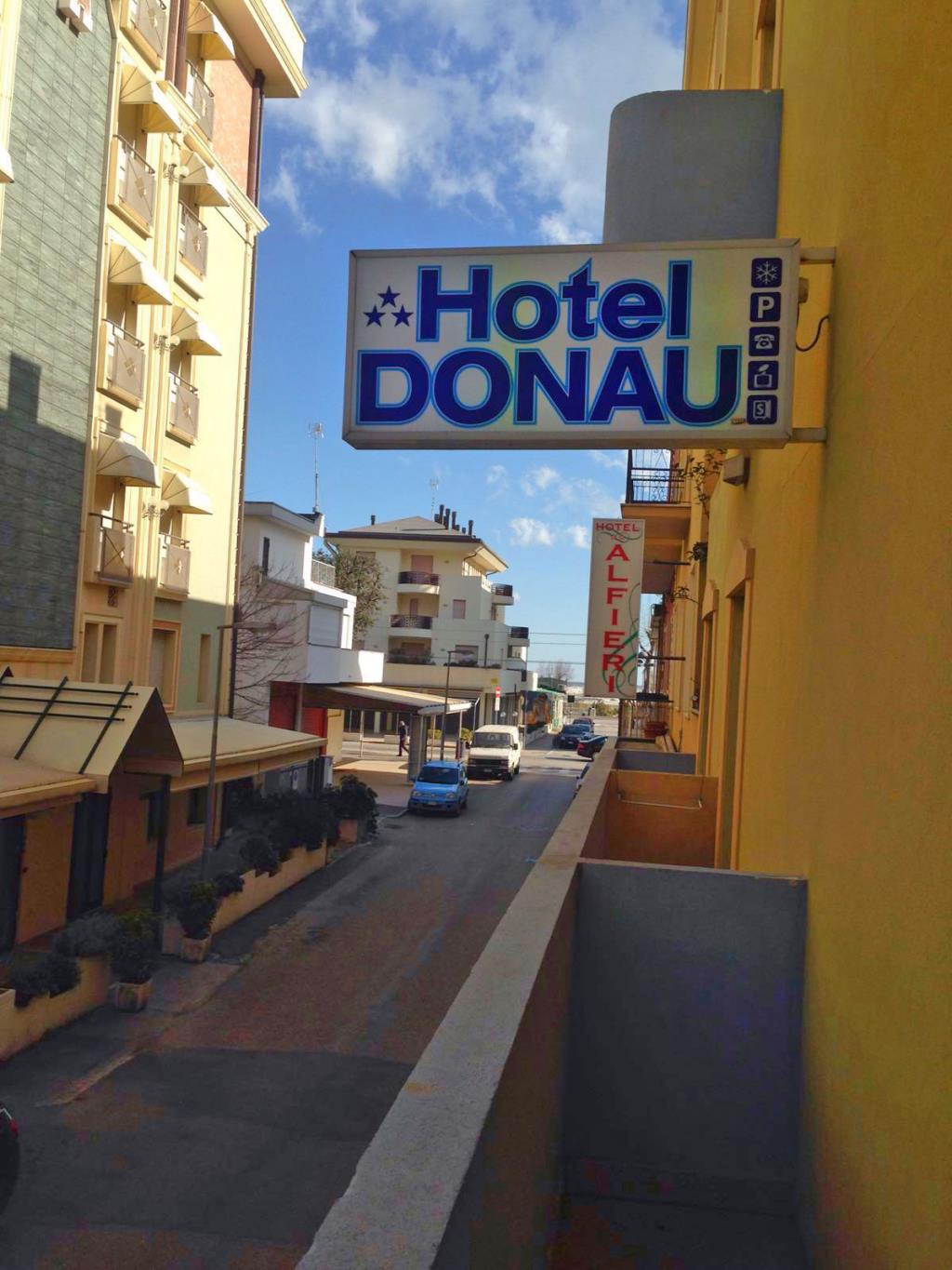 Hotel Donau - 