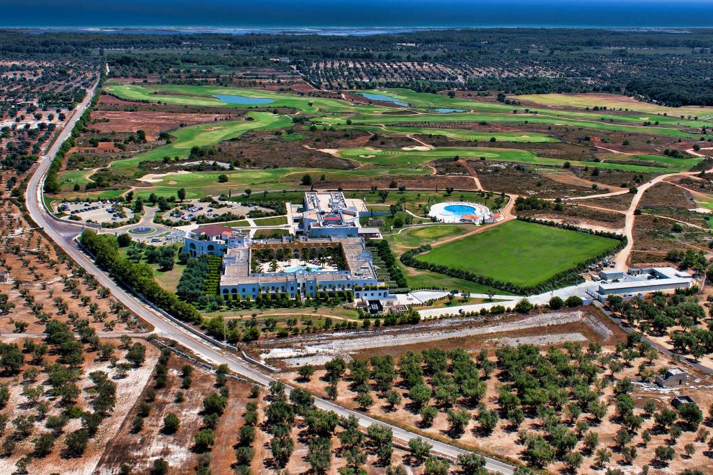 Hotel Double Tree Hilton Acaya Golf Resort - Panoramica