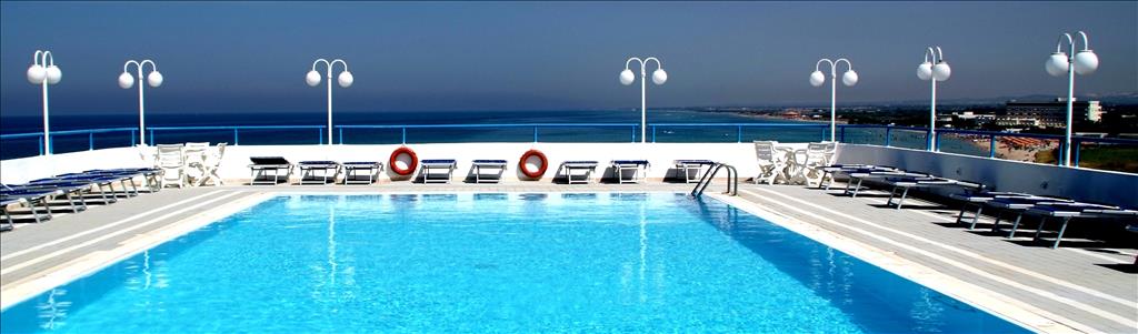 Hotel Eden Beach Club - Piscina