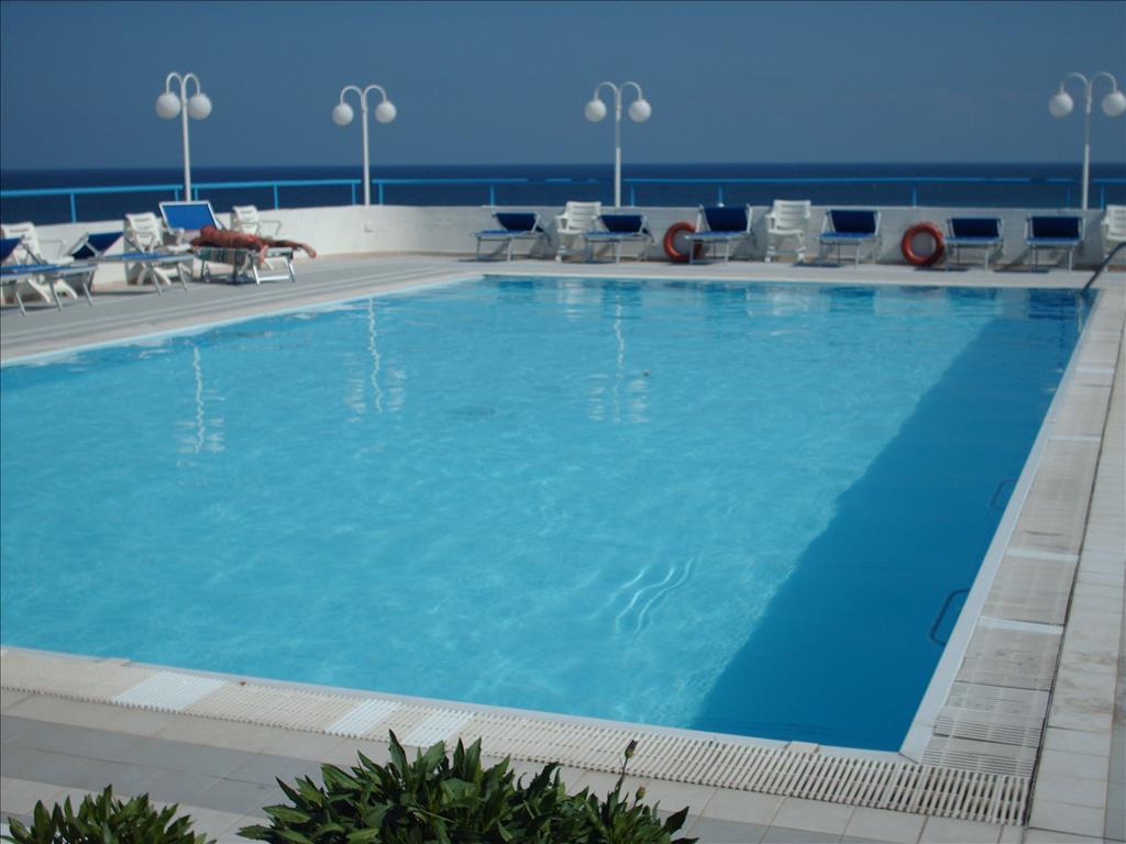 Hotel Eden Beach Club - Piscina