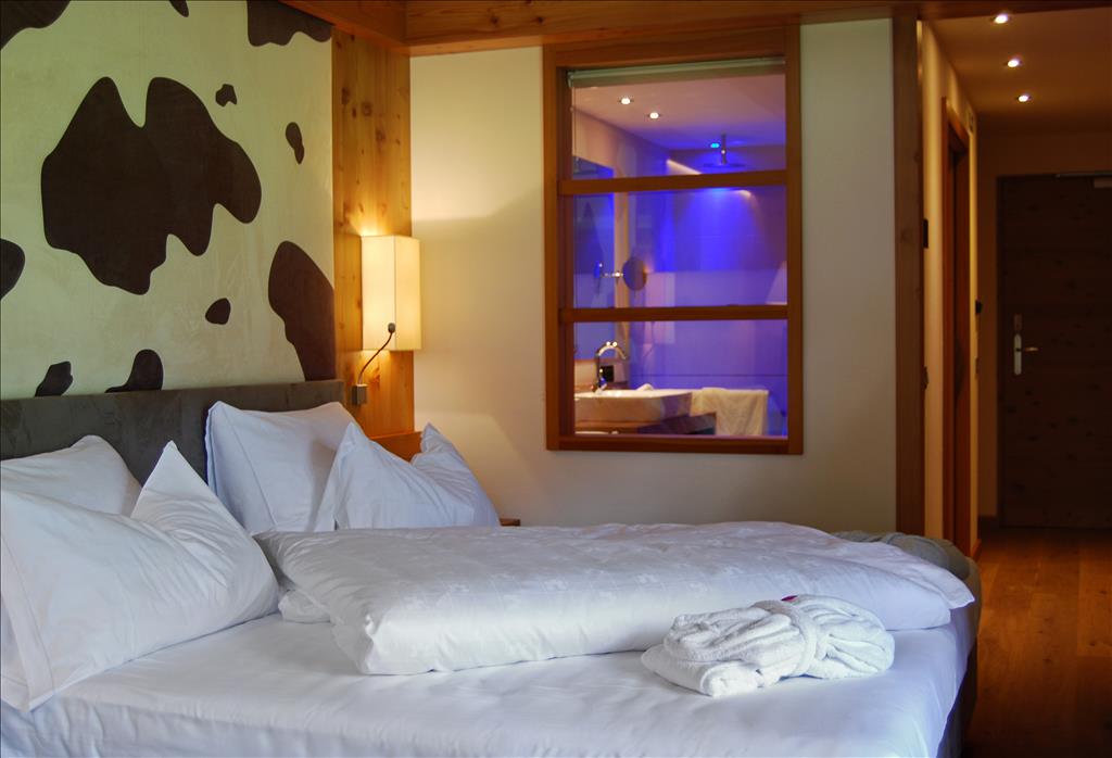 Hotel Emmy  - Camera