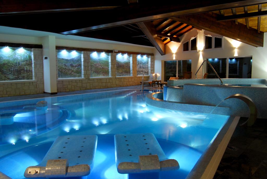Hotel Gaarten  - Piscina