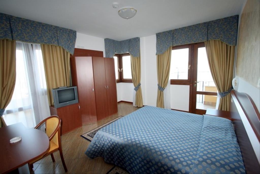 Hotel Garda Bellevue  - CameraSuperior