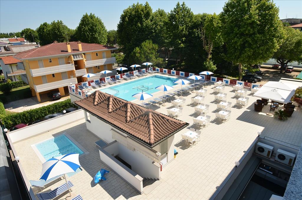 Hotel Germania - Piscina