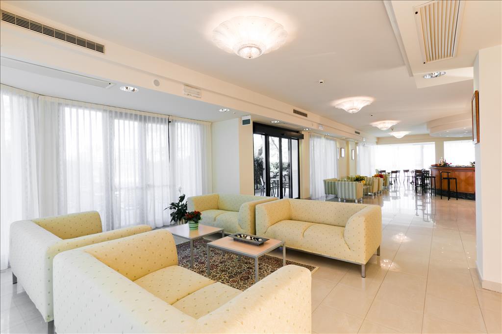 Hotel Globus  - Hall