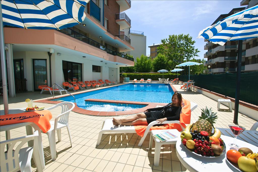 Hotel Globus  - Piscina