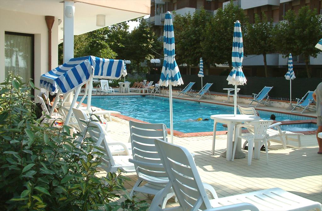Hotel Globus  - Piscina