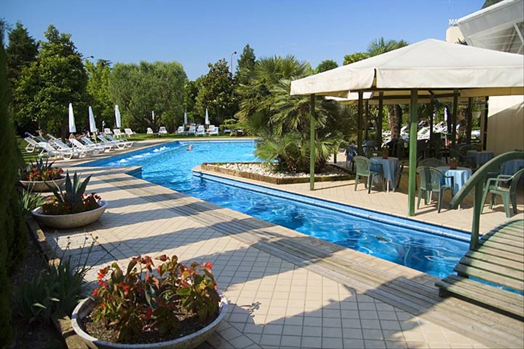 Hotel Grand Torino - PiscinaEsterno