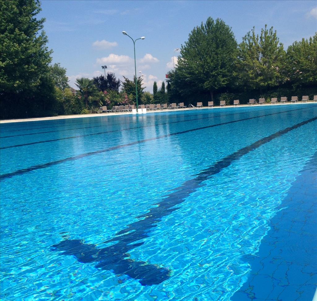 Hotel Living Place Hotel - Piscina