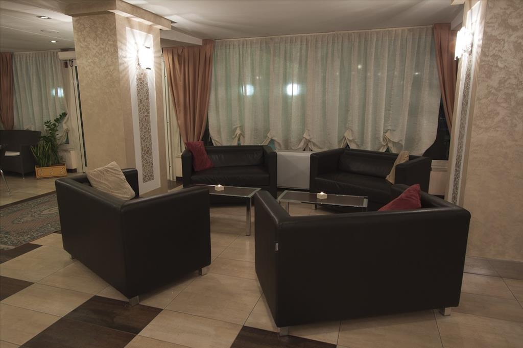 Hotel Harmony - Hall