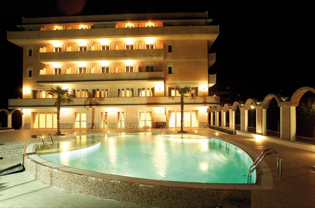 Grand Hotel Osman - Esterno