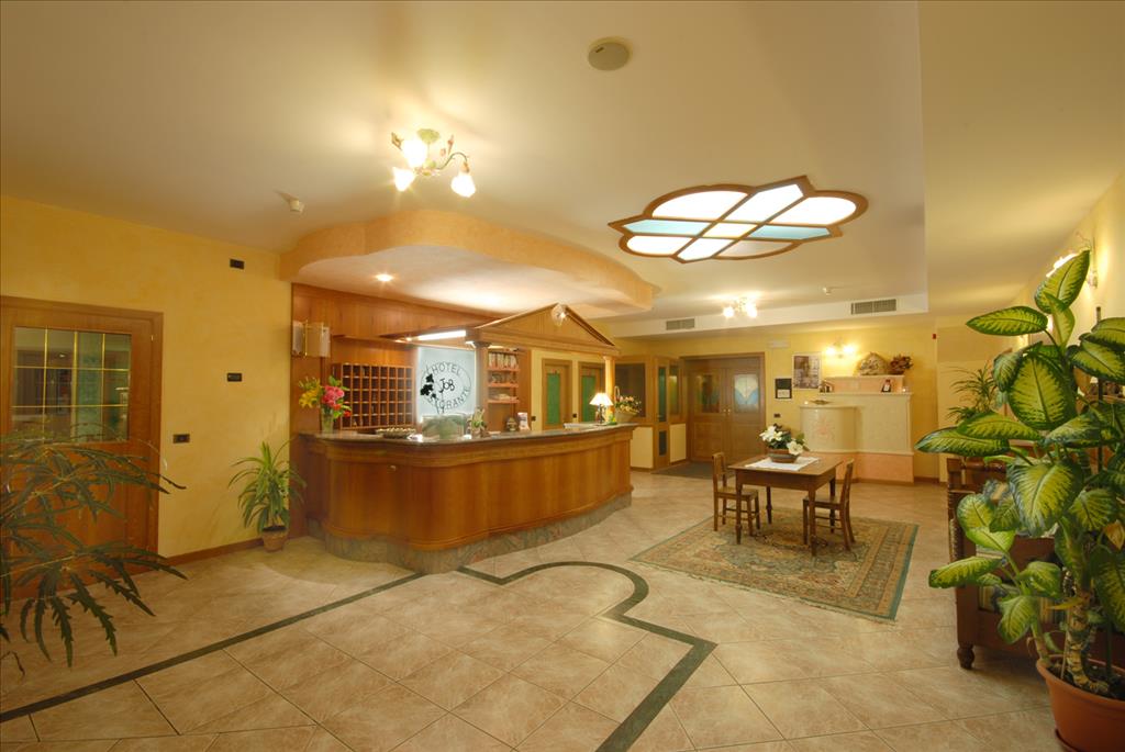 Hotel Job - Reception