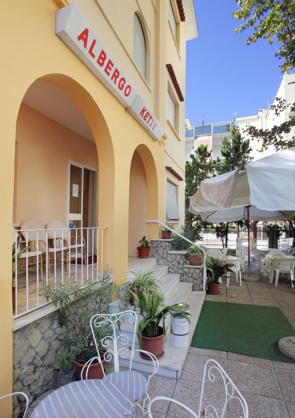 Hotel Ketty - Estrno