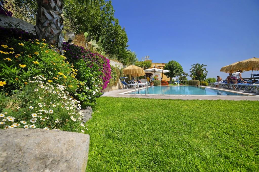 Hotel La Luna - Piscina
