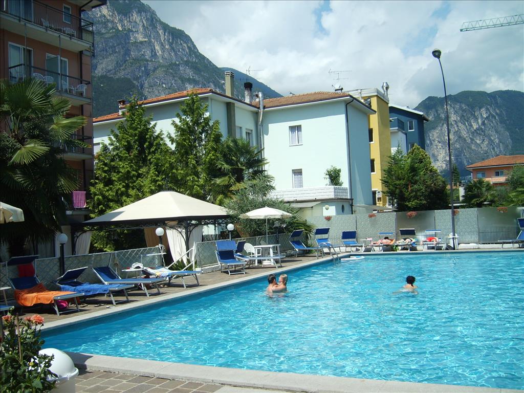 Hotel La Perla - Piscina