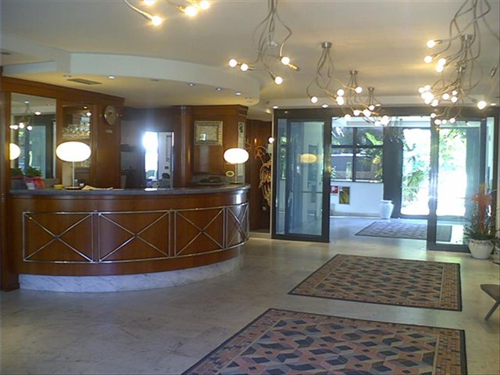 Hotel La Perla - Reception